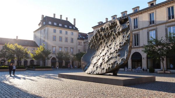Découverte des ouvrages d'art de Courcouronnes : un mariage entre design et fonction